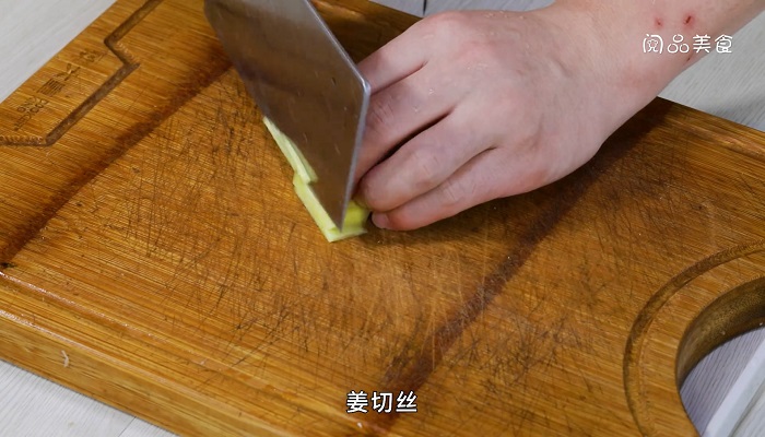 鲫鱼烧虾怎么做 鲫鱼烧虾的做法是什么 