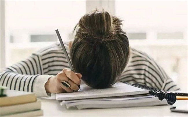 孩子厌学怎么办 家长教育方式非常重要 