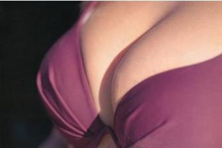 女人产后如何让胸部挺拔有弹性？记住这两分产后丰胸方法