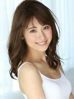脸大的女生适合什么发型  瘦脸还时髦2023最新烫发发型