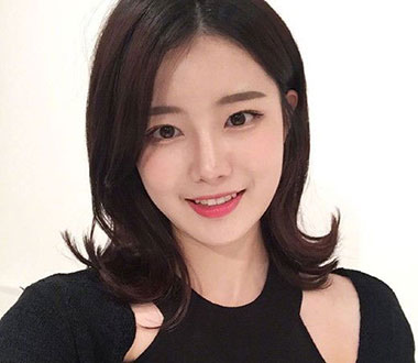 气质齐肩女生卷发 让人不得不爱