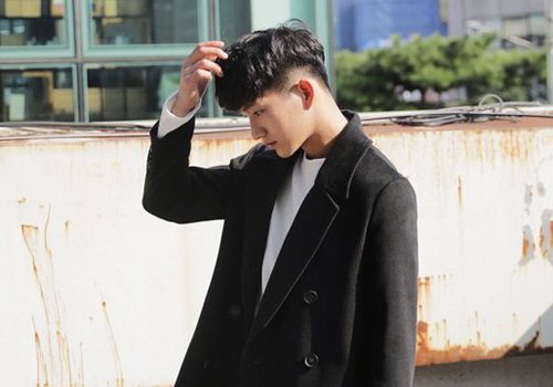 圆脸男生适合什么发型 大圆脸还大头外加发量超多没有一款发型适合的