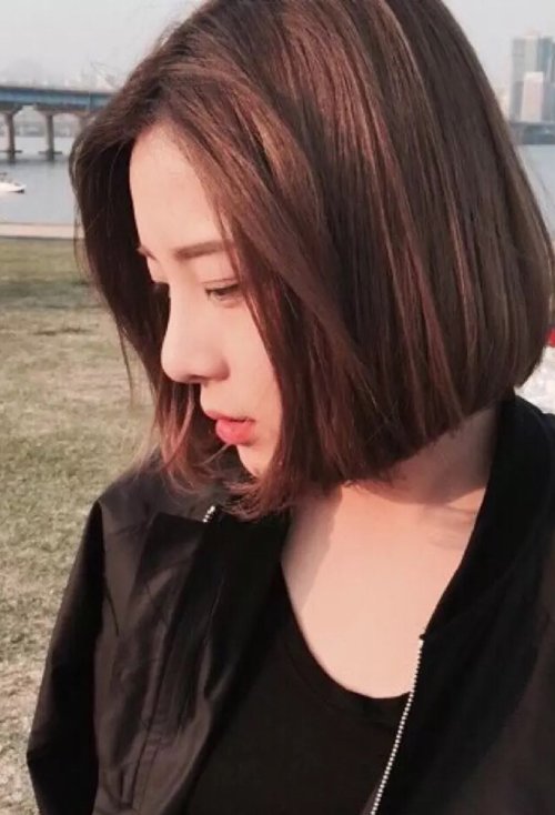 脖子短女生适合剪的发型 瘦脸更显气质的短发图片