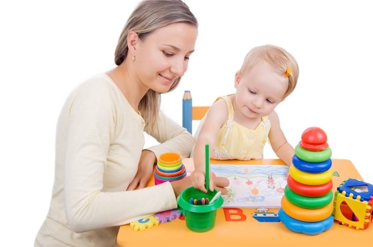 婴幼儿不能玩什么玩具 婴幼儿阶段危险玩具排行