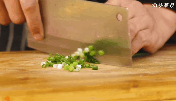 四宝烧鸡翅的做法，四宝烧鸡翅怎么做 