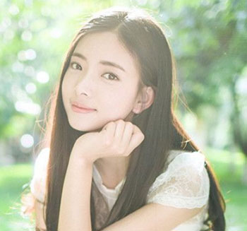 窄额头圆脸适合中分吗 圆脸窄额头女生中分发型推荐