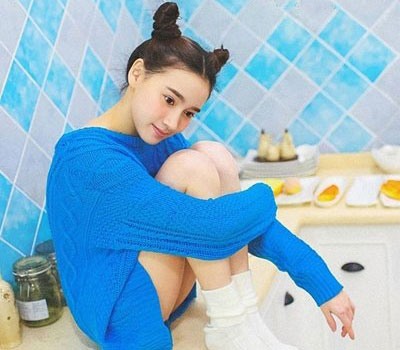 暑假来袭夏日女生丸子头 00后美少女大爱的丸子头