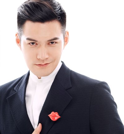 短发向后梳的男生发型 男生刘海往后梳的帅气发型图片