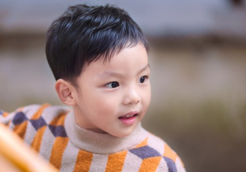 2岁男宝宝短发造型这么多 春季男幼童时尚可爱短发设计