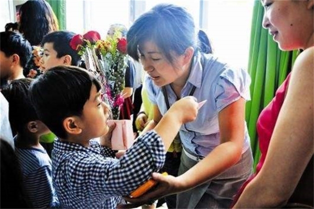 孩子讲脏话老师怎么教育 