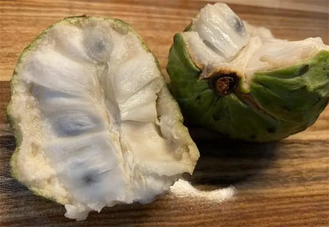 凤梨释迦和牛奶释迦是同一种水果吗 两者有什么区别 