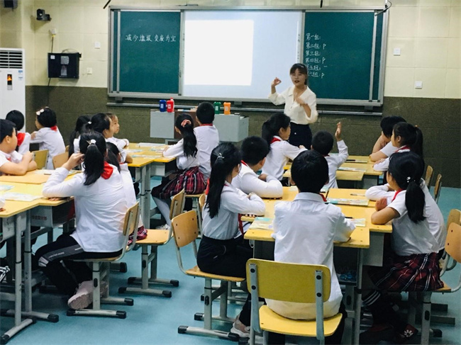 寄宿学校多的原因是什么 