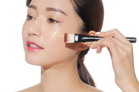 戴口罩怎么防止花妆？这些小技巧让大家保持精致妆容