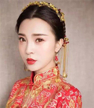 秋冬款中式新娘发型 绝美新娘秀禾造型