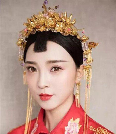 秋冬款中式新娘发型 绝美新娘秀禾造型