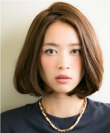 圆胖脸妹子最佳遮肉发型