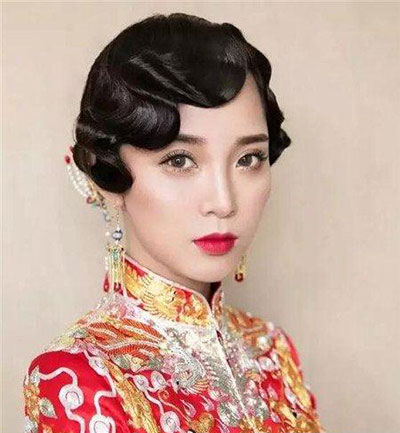 秋冬款中式新娘发型 绝美新娘秀禾造型