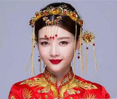 秋冬款中式新娘发型 绝美新娘秀禾造型