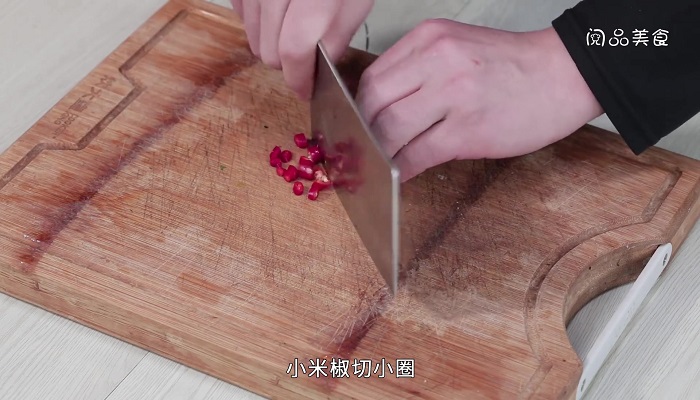 芹菜拌凉菜的做法 芹菜拌凉菜怎么做 