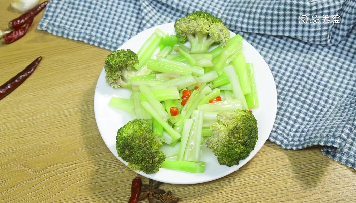 芹菜拌凉菜的做法 芹菜拌凉菜怎么做 