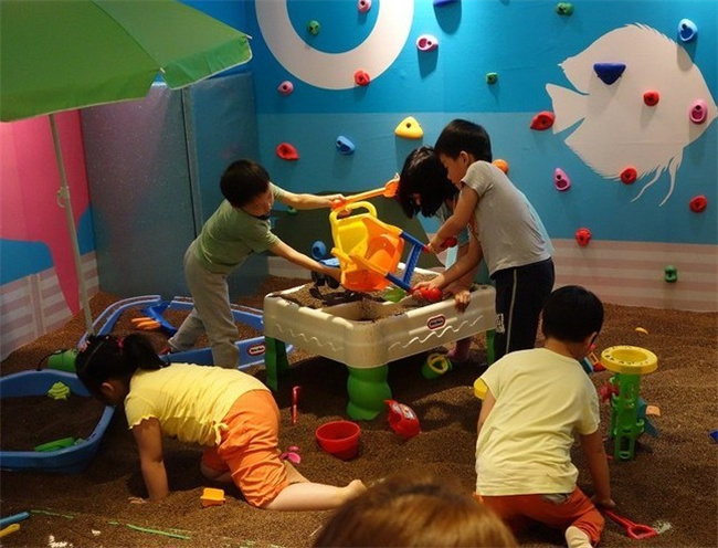 ​孩子在游乐场被欺负了怎么办 