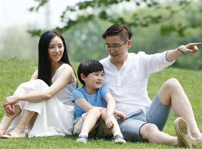 ​留守儿童沉迷手机的原因是什么 