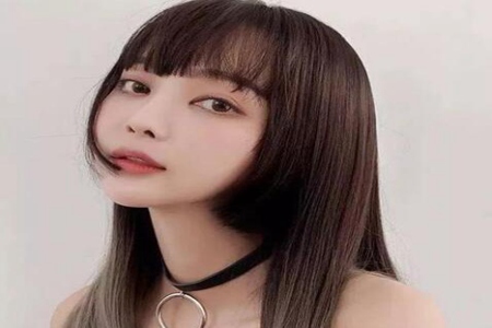 刘海发型女2023，这五款八字刘海能减龄显脸小