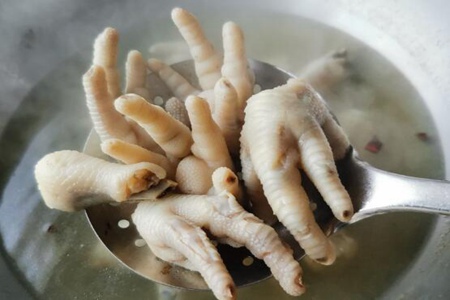 泡椒鸡爪怎么泡最好吃？泡椒凤爪的最正宗做法