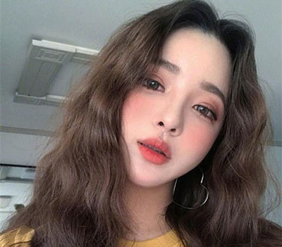 女生气质卷发发型 90%的女生都非常喜欢