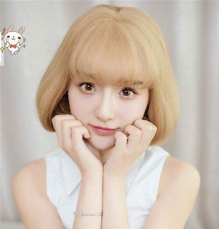 女生中长短梨花头 内扣梨花头染发