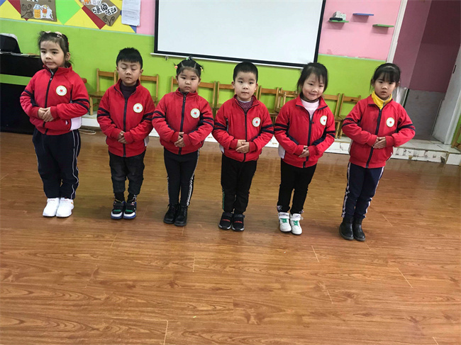 如何教育学龄前幼儿的礼仪 