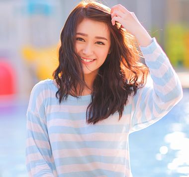 2023女生时尚潮流卷发发型 蓬松有气质