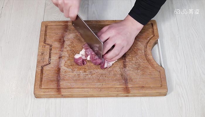 黄笋干焖鸭肉 黄笋干焖鸭肉的做法 