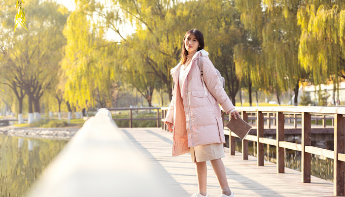 羽绒内胆怎么配衣服 羽绒内胆该要咋样配衣服 