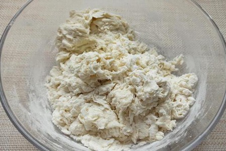 葱花饼怎么做又松又软，葱花饼的家常做法香味浓郁