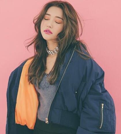 小清新女生韩式卷发中长发