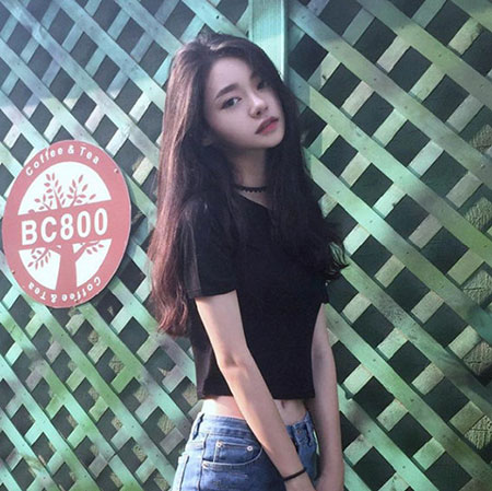 女生中分长直发发型 气质中分+长发超美