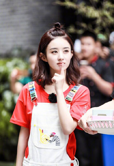 赵丽颖超甜美短发发型 赵丽颖二次元同款短发
