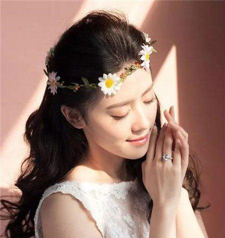 2023下半年新娘发型推荐 韩式新娘发型