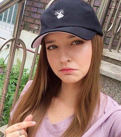 中长发适合染的颜色2023款