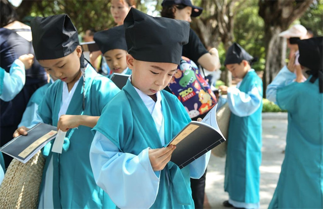 孩子从小学习古文可以带来哪些优势 
