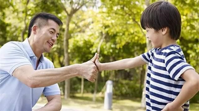 父母该怎么养育男孩 有哪些方法 