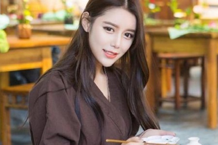 头发干枯还发黄，女性护理秀发只要2招