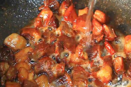 驴肉怎么做好吃？红烧驴肉的做法及配料窍门