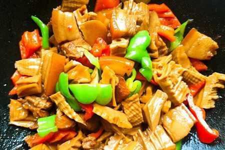年夜饭笋干烧肉怎么做最好吃？笋干烧肉的家常做法