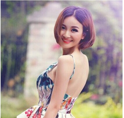 女生大饼脸适合什么样的发型 短发最能显瘦显年轻
