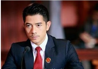 男明星郭富城在全民目击中的发型样式 很有成熟男士的魅力