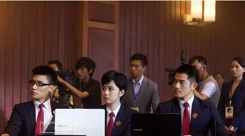 男明星郭富城在全民目击中的发型样式 很有成熟男士的魅力