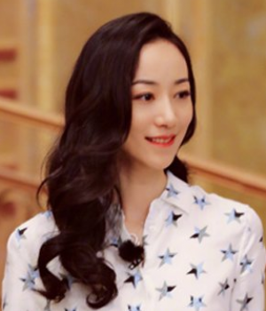 时尚迷人大波浪卷发发型  让你展现淑女美感