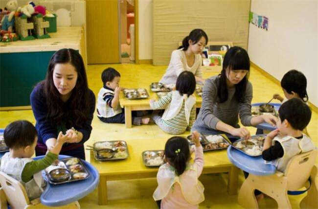 学前教育的老师需要具备哪些条件 